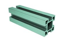 Столб ДПК АЙ-ТЕХПЛАСТ с пазами зеленого цвета